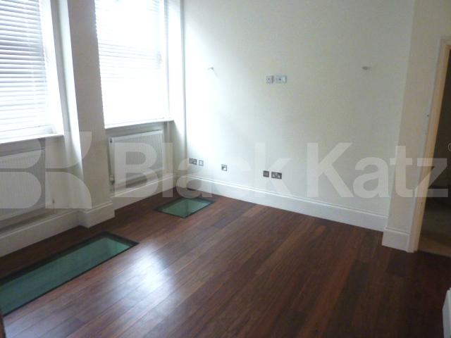 			UNDER OFFER!, 2 Bedroom, 1 bath, 1 reception Flat			 Albany Street, REGENTS PARK / CAMDEN
